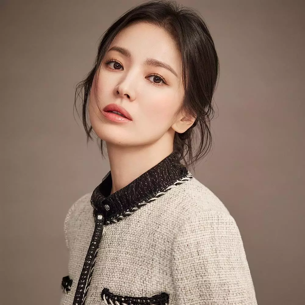 Song Joong Ki - Song Hye Kyo lộ diện giữa ồn ào ngoại tình: Người vui, người lộ nét đượm buồn - Hình 6
