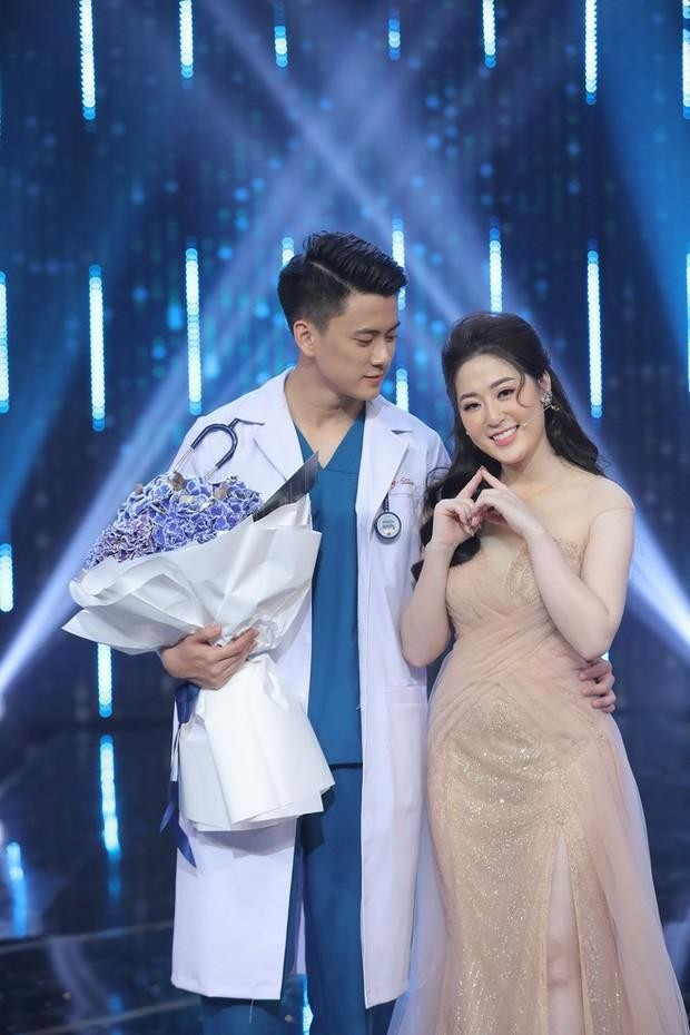 BTV Thanh Tâm có phản ứng lạ khi Quang Lâm hết kể xấu rồi lại xin lỗi - Hình 1