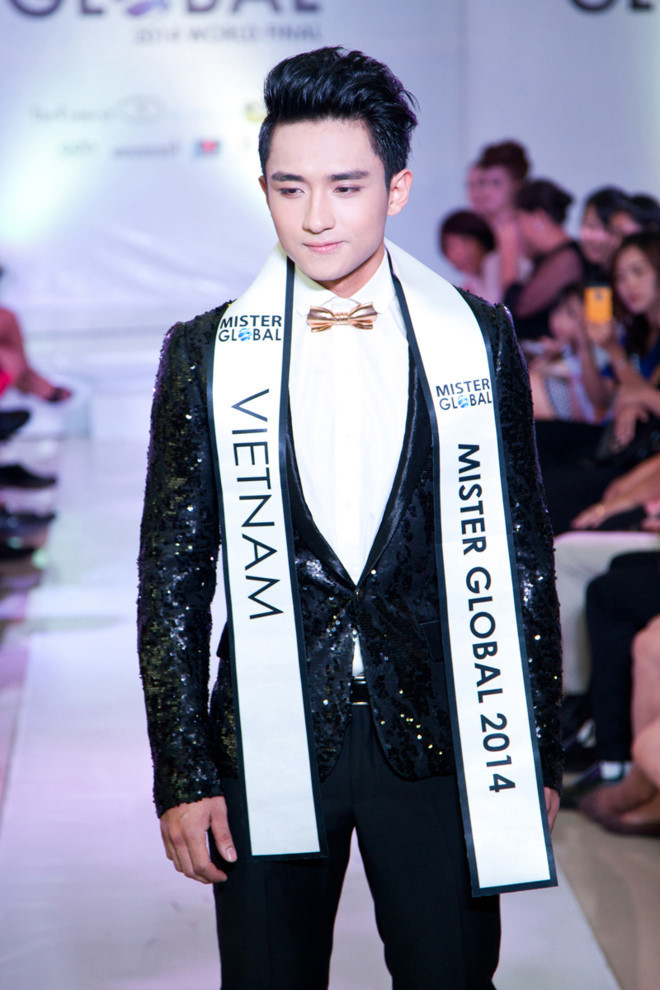 Hữu Vi - Nam thần Vbiz từng bị chỉ trích vì scandal ảnh nhạy cảm giờ ra sao? - Hình 1