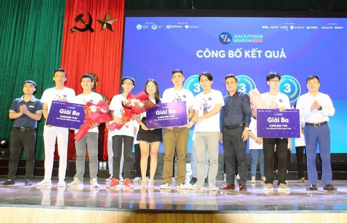 Trao giải cuộc thi Hackathon Nghệ An năm 2022 - Hình 2