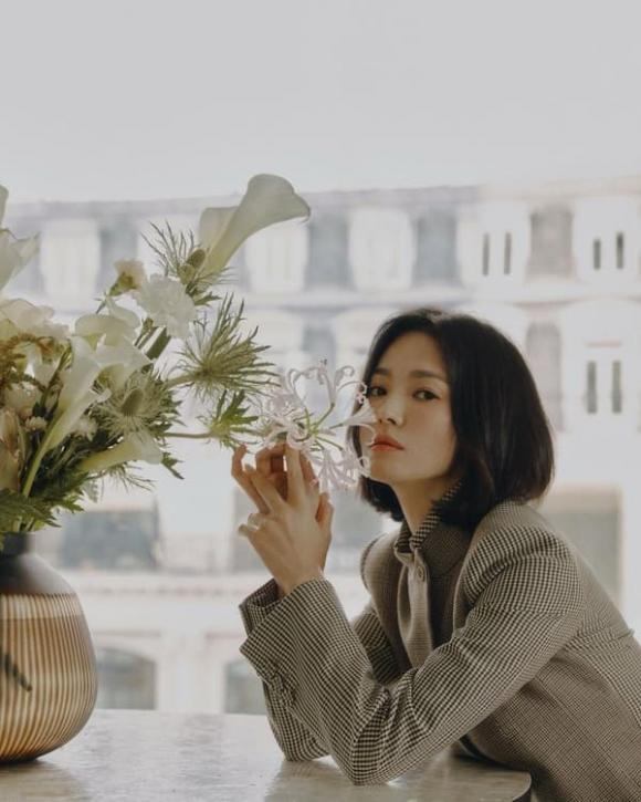 Song Hye Kyo - Han So Hee 'song kiếm hợp bích', khán giả đồng loạt chê, fan không cứu nổi! - Hình 8