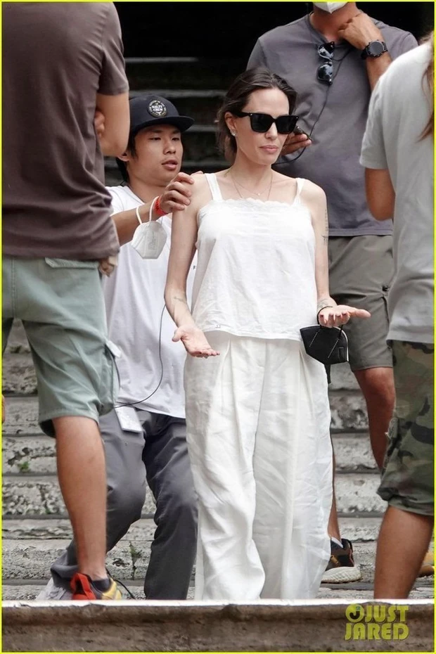 Angelina Jolie đầu tư cho dàn con nuôi: Zahara vào đại học, Pax Thiên làm việc trên phim trường - Hình 3