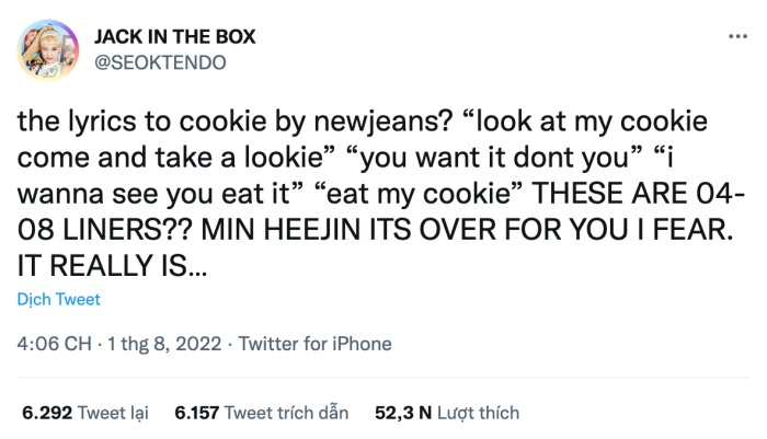 NewJeans - Thánh thị phi mới: Hết đòi ngang hàng BLACKPINK lại gây sốc vì ăn mặc không phù hợp - Hình 2