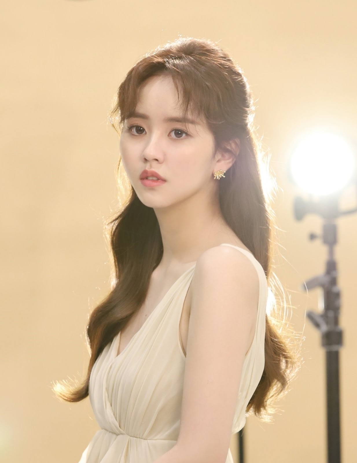 Kim So Hyun - Từ sao nhí đến nữ diễn viên tài năng của màn ảnh Hàn, yêu đương kín tiếng - Hình 2