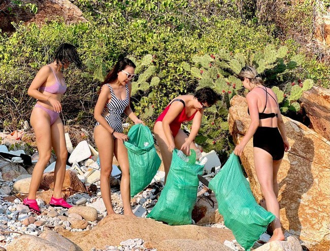 Nhóm khách mặc bikini nhặt rác ở bãi biển: Giám đốc Sở Văn hóa, Thể thao và Du lịch tỉnh Ninh Thuận nói gì? - Hình 1