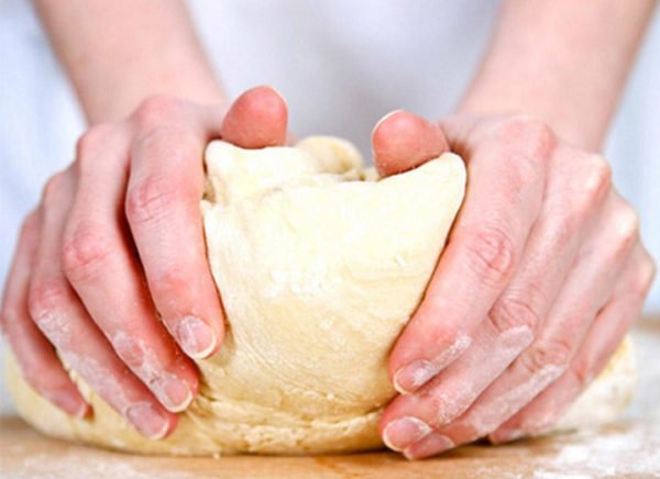 Cách làm bánh bao nhân thịt bằng bột mì đơn giản mà ngon lạ lùng - Hình 3