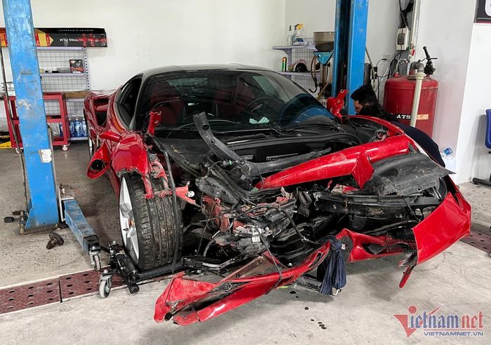 Hiện trạng hư hỏng nặng nề của siêu xe Ferrari 488 GTB bị tai nạn ở Hà Nội - Hình 3
