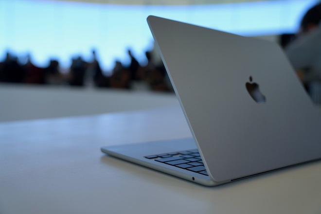 MacBook Air M2 mới về Việt Nam sẽ có giá hơn 30 triệu đồng - Hình 3