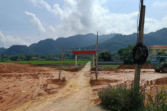 Một huyện ở Thanh Hóa nắn cong đường làng khi làm khu dân cư - Hình 1