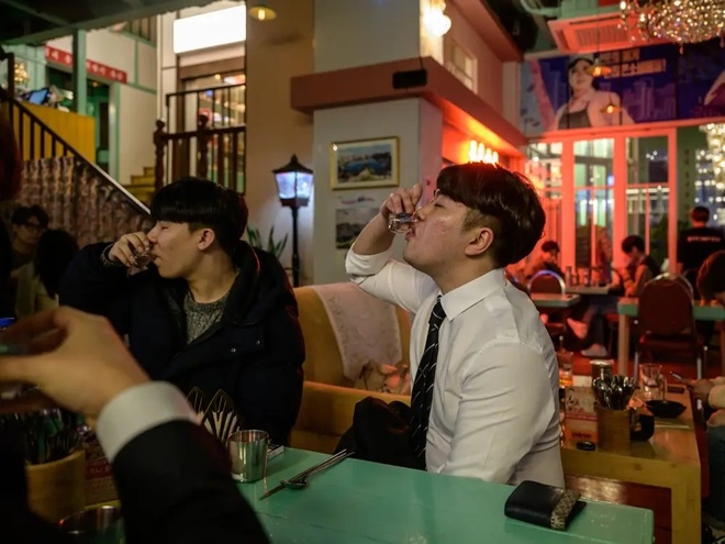 Tử vong do say xỉn sau cuộc nhậu với sếp ở Hàn Quốc - Hình 1