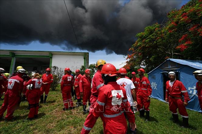 Vụ cháy kho dầu tại Cuba: Con số thương vong tiếp tục tăng cao - Hình 1