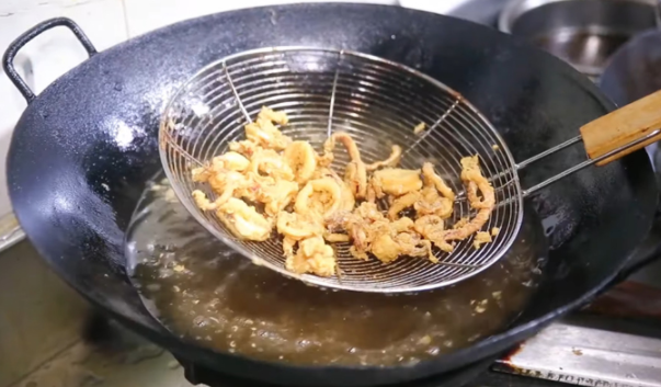 6 cách làm mực chiên xù giòn ngon đơn giản tại nhà - Hình 16