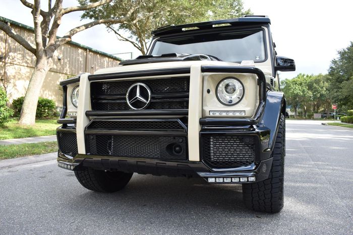 Bản độ 6 bánh của Mercedes-Benz G550 được bán đấu giá - Hình 5