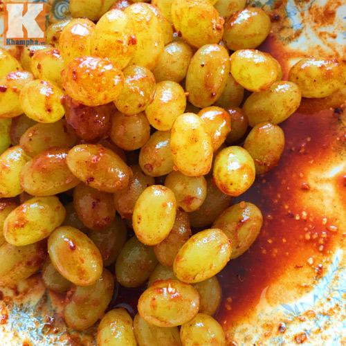 Cách làm món nho lắc chua cay mặn ngọt hút hồn chị em - Hình 9