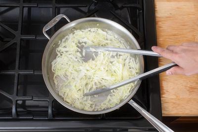 Cách làm món spaghetti xốt tôm nóng hổi cho bữa sáng ngon miệng - Hình 5