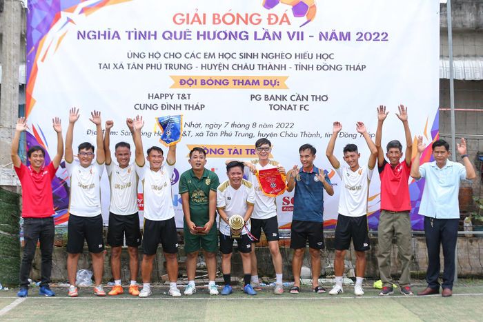 Cựu tuyển thủ U20 Việt Nam với Nghĩa tình quê hương - Hình 11