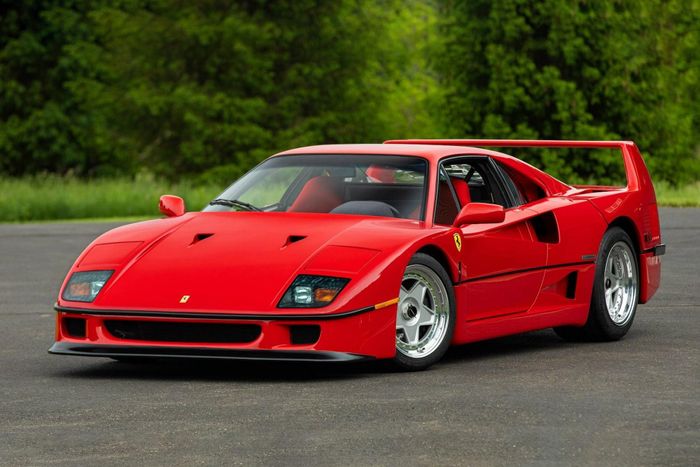 Hàng hiếm Ferrari F40 được bán đấu giá - Hình 1