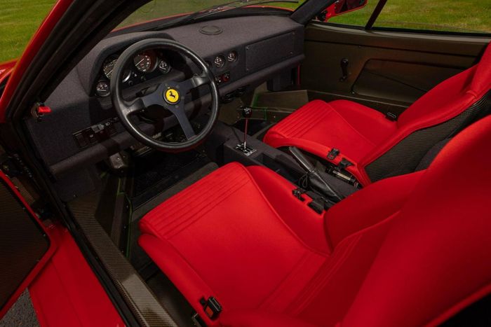 Hàng hiếm Ferrari F40 được bán đấu giá - Hình 6
