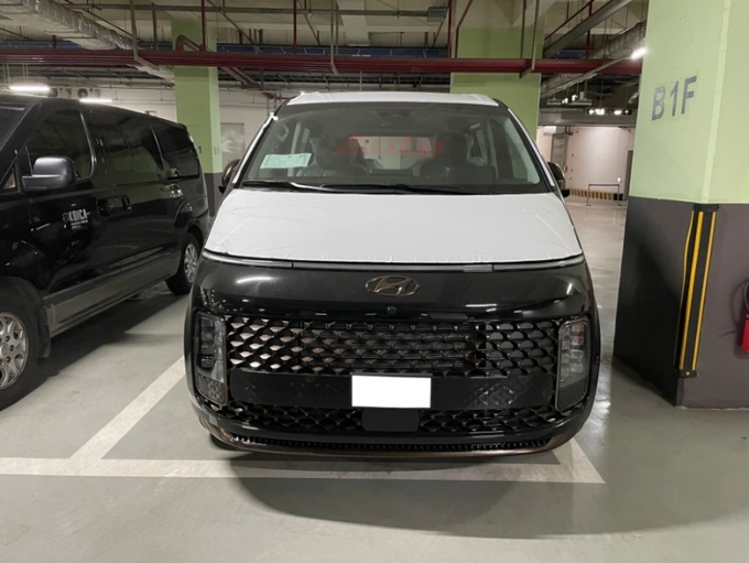 Hyundai Staria bản 2022 cao cấp hơn mọi mặt so với bản cũ - Hình 3
