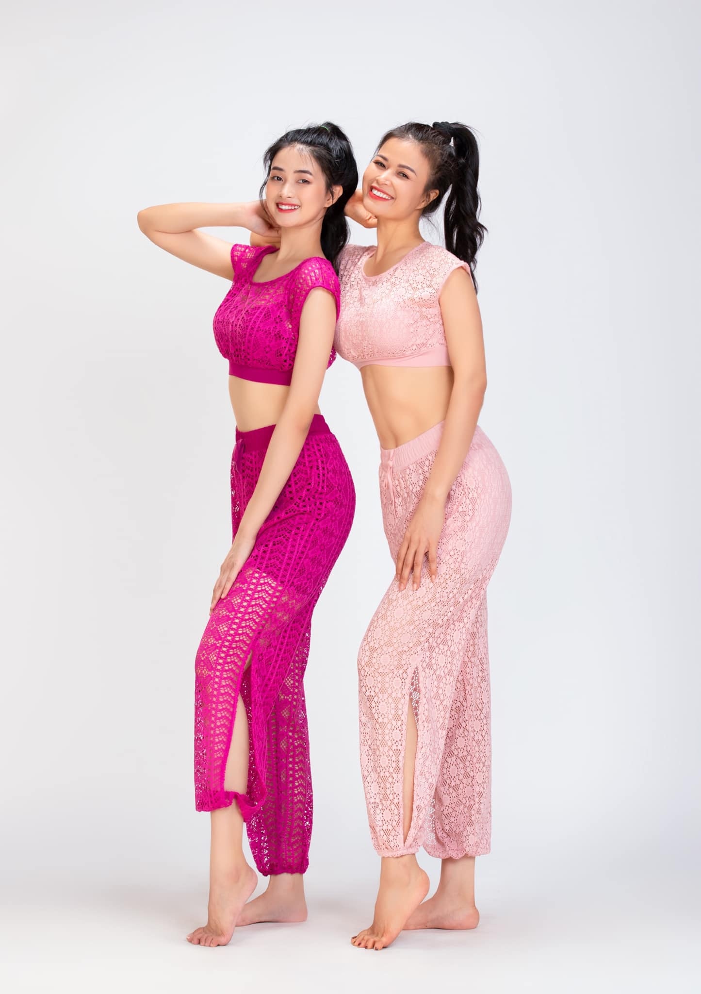 Nhan sắc, vóc dáng như thanh nữ 20 nhờ bí quyết rèn luyện thể thao, tập Yoga - Hình 18