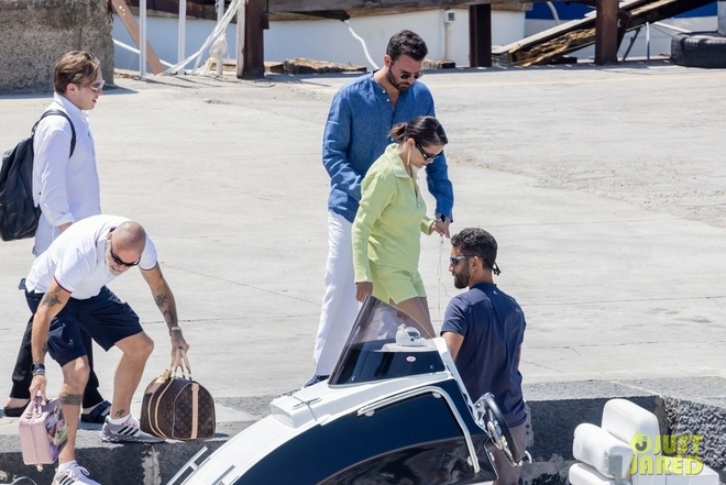 Selena Gomez vướng tin hẹn hò đạo diễn người Italy - Hình 1