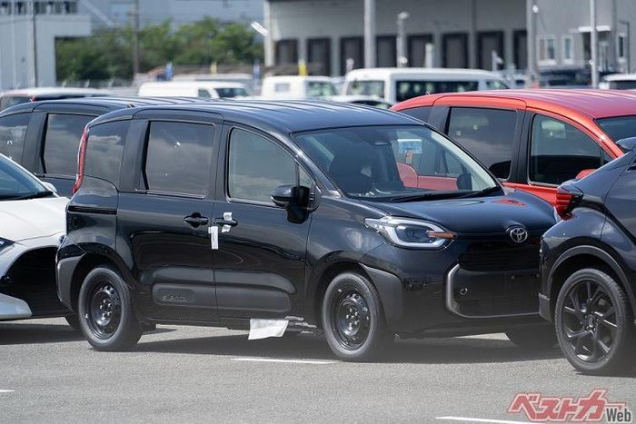 Toyota Sienta 2023 giá rẻ chốt lịch ra mắt, chỉ từ 333 triệu đồng - Hình 4