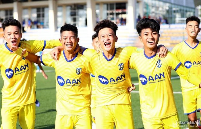 U15 Sông Lam Nghệ An giành chiến thắng đậm trong trận mở màn U15 Quốc gia - Hình 1