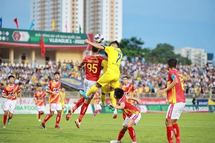 Vòng 11 V-League: Các đội đứng đầu rượt đuổi và bất ngờ ở top dưới - Hình 3