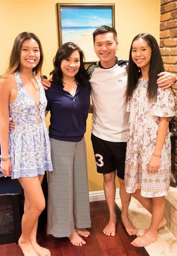 2 con gái Hồng Đào - Quang Minh: Cô cả tốt nghiệp đại học danh giá, em út khiến mẹ tự hào - Hình 1
