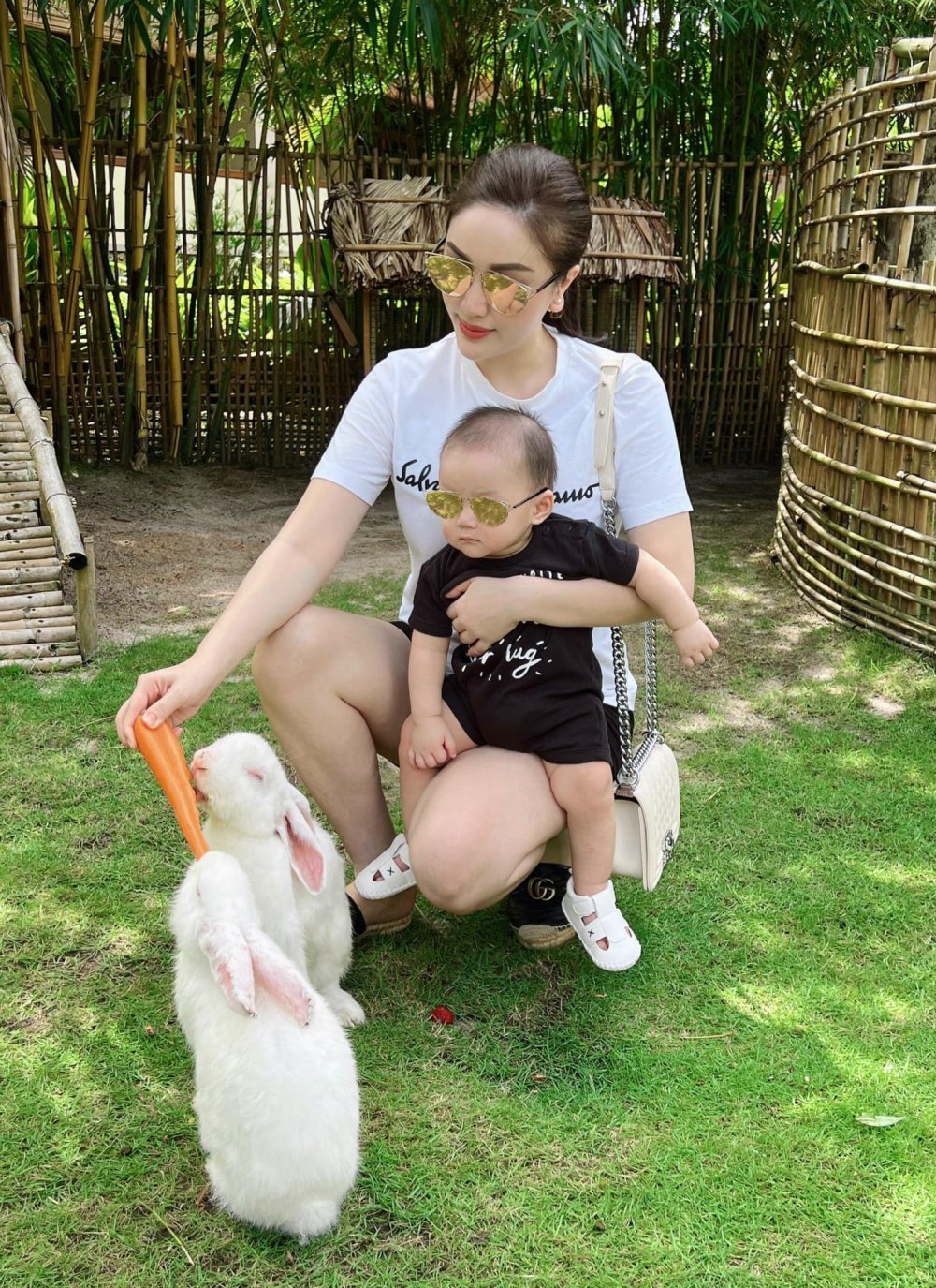 Bảo Thy nghi vấn đang mang thai lần 2, để lộ loạt ảnh bụng to khiến dân tình ngỡ ngàng - Hình 1