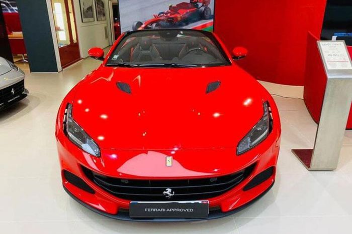 Ferrari Portofino M hơn 15 tỷ đồng tại Thái Lan cập bến Việt Nam - Hình 8