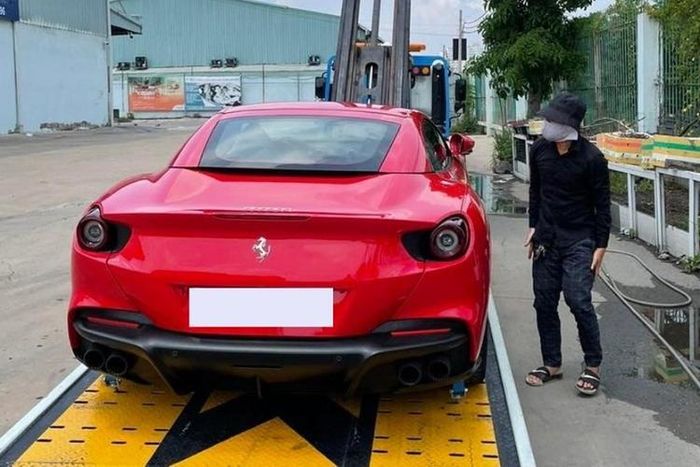 Ferrari Portofino M hơn 15 tỷ đồng tại Thái Lan cập bến Việt Nam - Hình 6