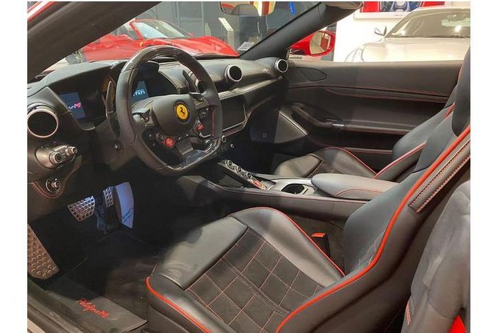 Ferrari Portofino M hơn 15 tỷ đồng tại Thái Lan cập bến Việt Nam - Hình 2