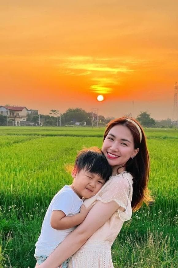 Hoà Minzy tiếp tục có hành động khiến dân tình tan chảy mặc thiếu gia Minh Hải bênh vực tình mới - Hình 4