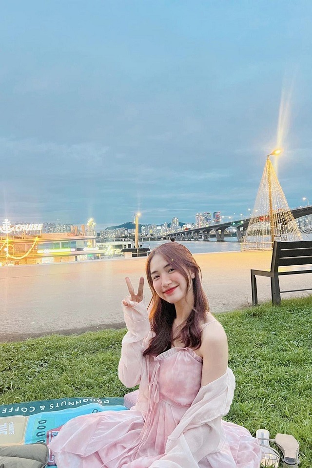 Hòa Minzy bán quần áo kiếm tiền nuôi con, dân tình tràn vào thắc mắc chu cấp của thiếu gia Minh Hải? - Hình 8
