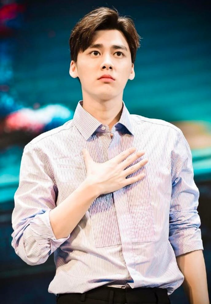 Jackson (GOT7) dính líu đến scandal của Lý Dịch Phong, lộ cả tin nhắn tình tứ với gái bán hoa? - Hình 1