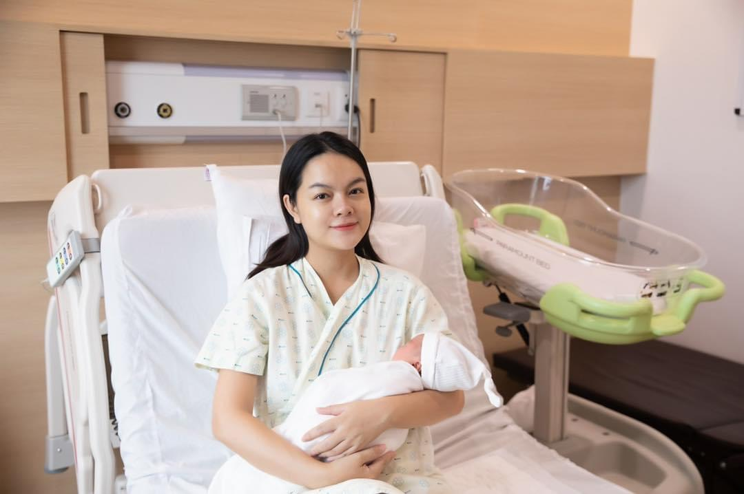 Phạm Quỳnh Anh bất lực cầu xin một điều khi chụp hình với ai cũng bị đồn là chồng, soi mói đủ điều - Hình 4