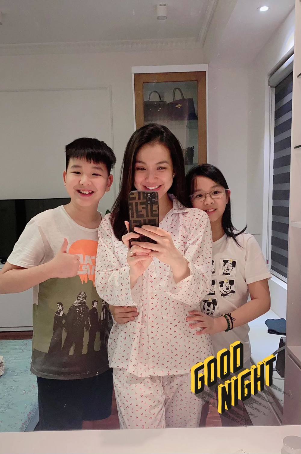 Hoa hậu Thùy Lâm: Viên mãn hạnh phúc bên gia đình, nay ông xã tiến sĩ tặng xế hộp tiền tỷ - Hình 7