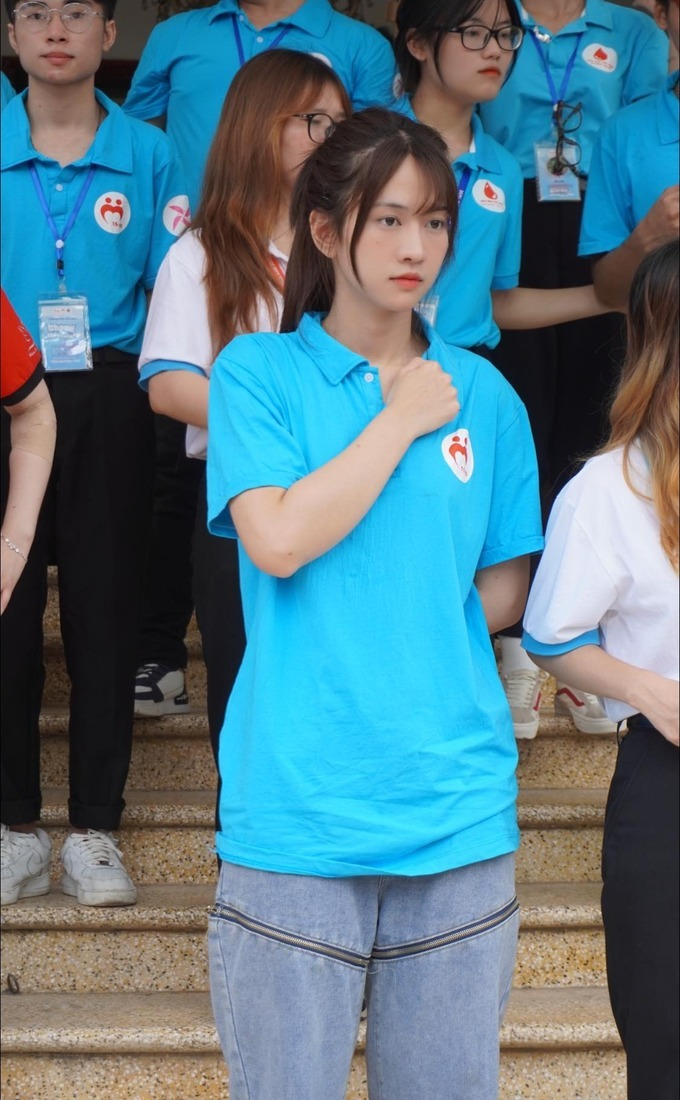 Lê Bống đáp trả cực gắt khi được hỏi giá sau khoảnh khắc khoe vòng 3 khổng lồ - Hình 4