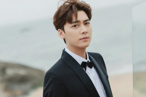 Lý Dịch Phong cũng phải 'chào thua' nam idol khét tiếng xứ Trung: H​​ẹn hò 3 cô gái trong 1 đêm - Hình 5