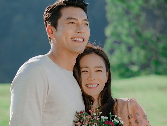 Hyun Bin - Son Ye Jin làm hại đồng nghiệp, tất cả chỉ vì muốn che đậy chuyện tình cảm? - Hình 1