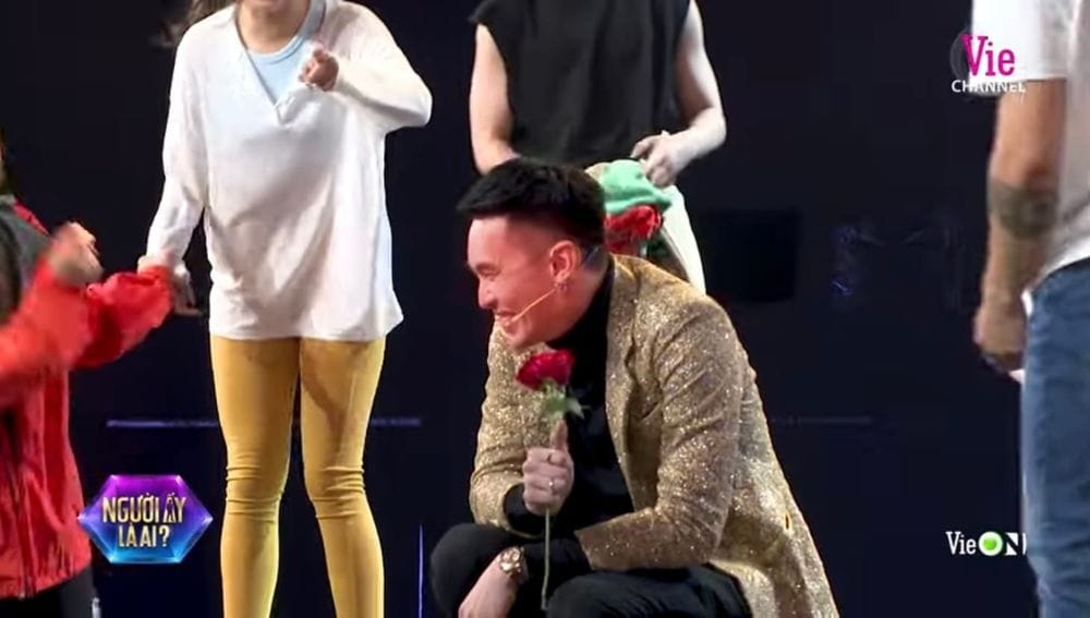 DJ Matoom follow dàn cực phẩm Người Ấy Là Ai, được 1 nam thần đáp lễ, nghi vấn hẹn hò? - Hình 6