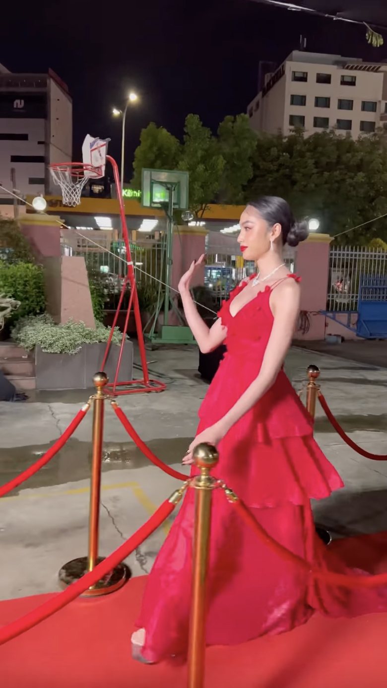 Lương Mỹ Kỳ và những phát ngôn gây tranh cãi: Từ chị thích thì chị xách đến không chào bảo vệ - Hình 2