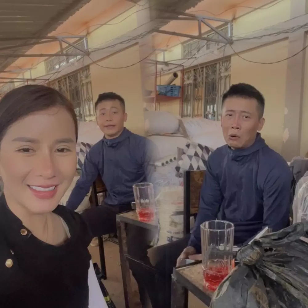 Bà Nhân gửi tâm sự xúc động đến team Quang Linh Vlog sau khi về Nhật - Hình 5