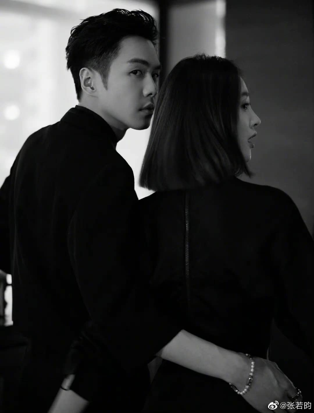 Trương Nhược Quân và Đường Nghệ Hân gây rụng tim, đậm chất ngôn tình tổng tài - kiều thê - Hình 6