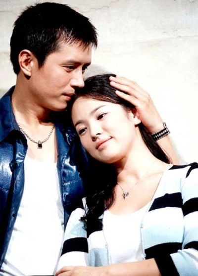 Song Hye Kyo - Hyun Bin, Lee Min Ho - Park Min Young và những cuộc tình sớm nở tối tàn của Kbiz - Hình 1