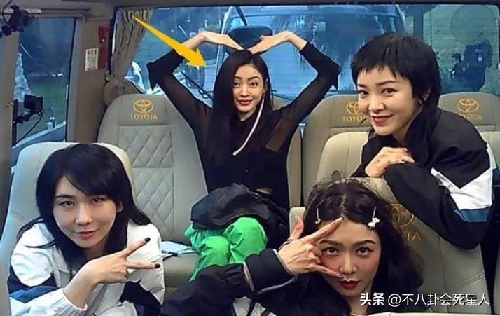 Angelababy, Triệu Lệ Dĩnh: Lên hình thì lung linh, ngoài đời lại teo tóp, đầu to, ngực lép - Hình 11