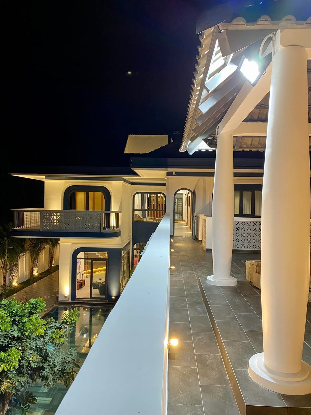 Bố Trường Giang: Gà trống làm tài xế nuôi 4 con, giờ ở biệt thự, đối xử Nhã Phương thế nào? - Hình 4