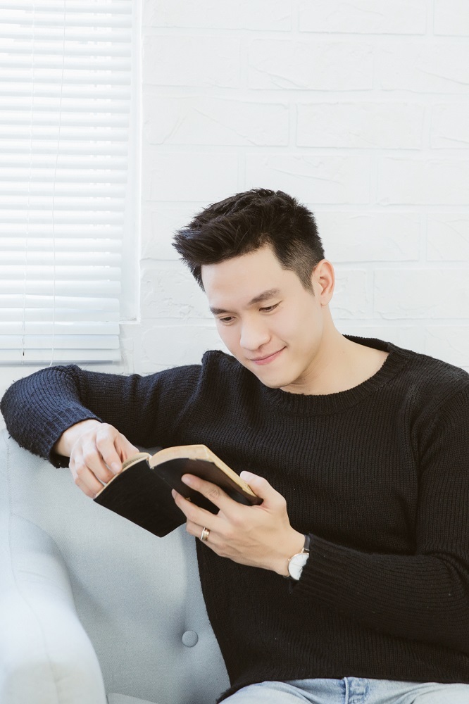 Minh Anh: 'Khép mình' sau 'Chiến dịch chống ế' cùng Diệu Nhi, bí ẩn về cuộc hôn nhân khiến fan tò mò - Hình 1