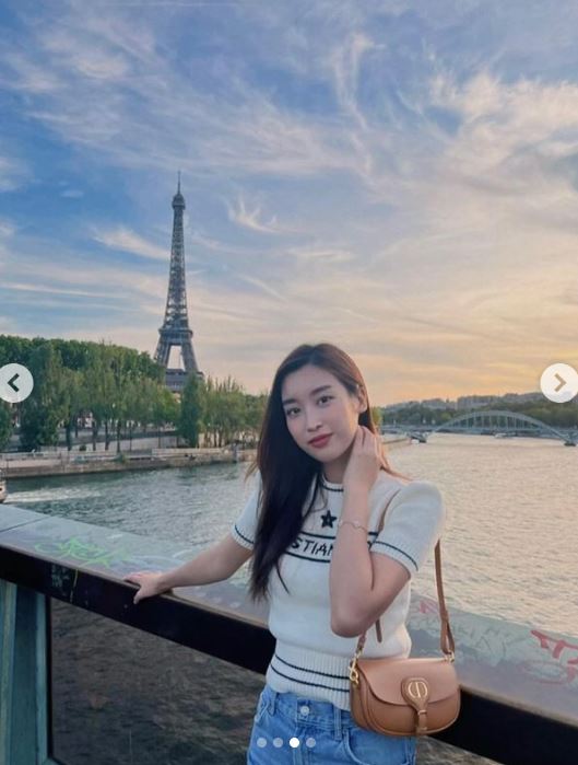 Đỗ Mỹ Linh khoe nhan sắc xinh đẹp khi được chồng sắp cưới làm phó nháy, để lộ ảnh hẹn hò tại Pháp - Hình 3
